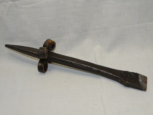 Ancienne enclume de faucheur - enclume,